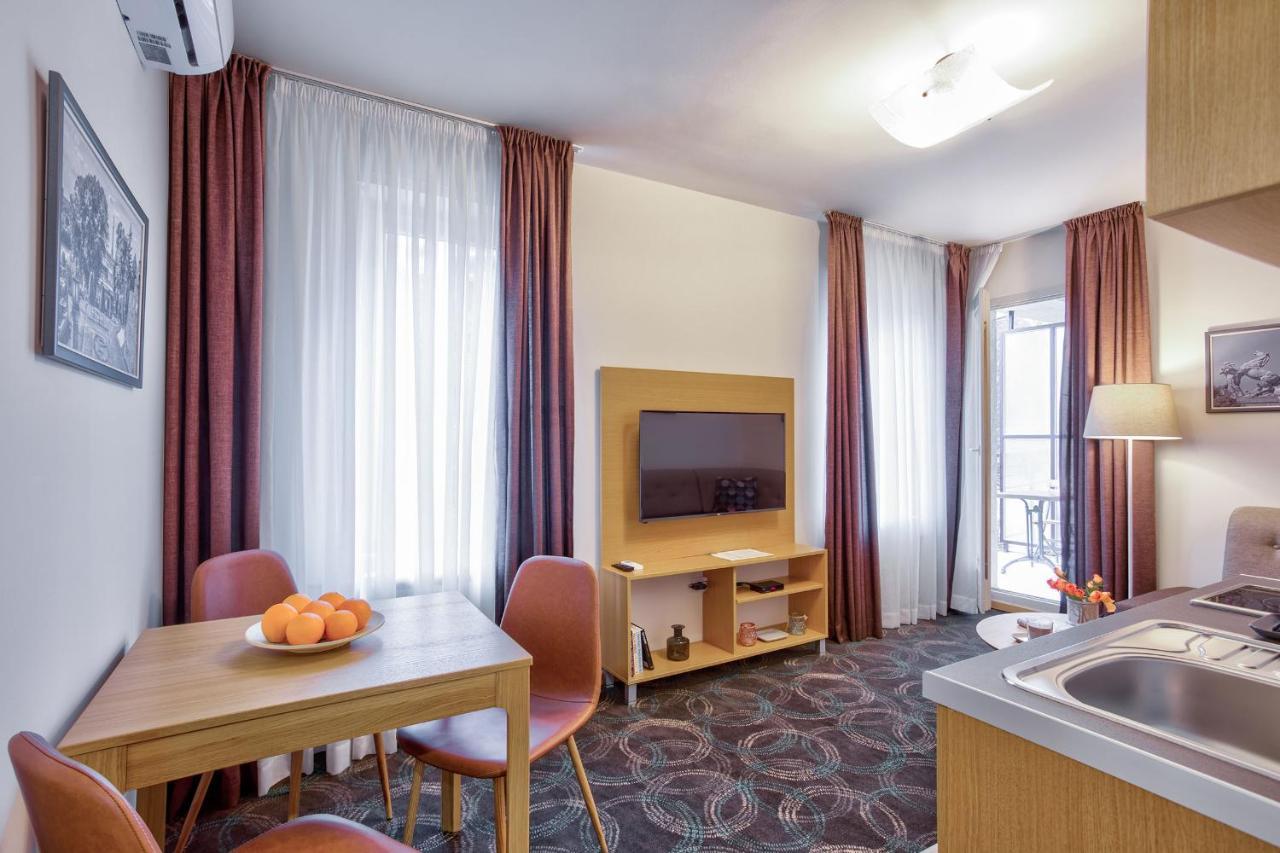 Booking Apartments Beograd Bagian luar foto
